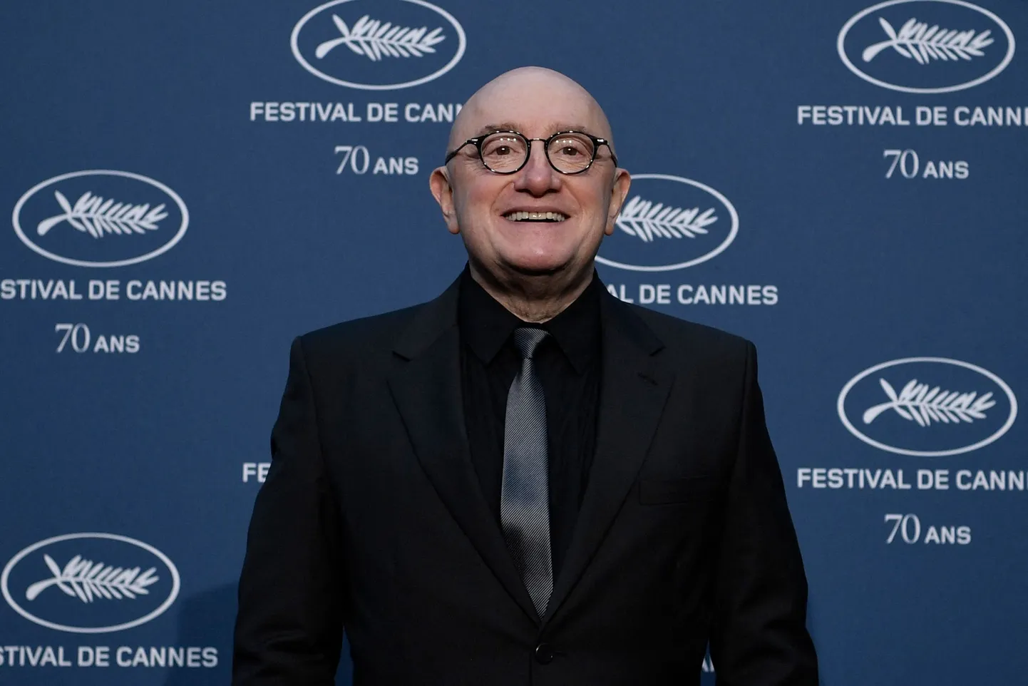 Suri Prantsuse filmitäht Michel Blanc. President Emmanuel Macron ütles, et Blanc suutis inimesi südamest naerma ajada ja pisarateni liigutada.