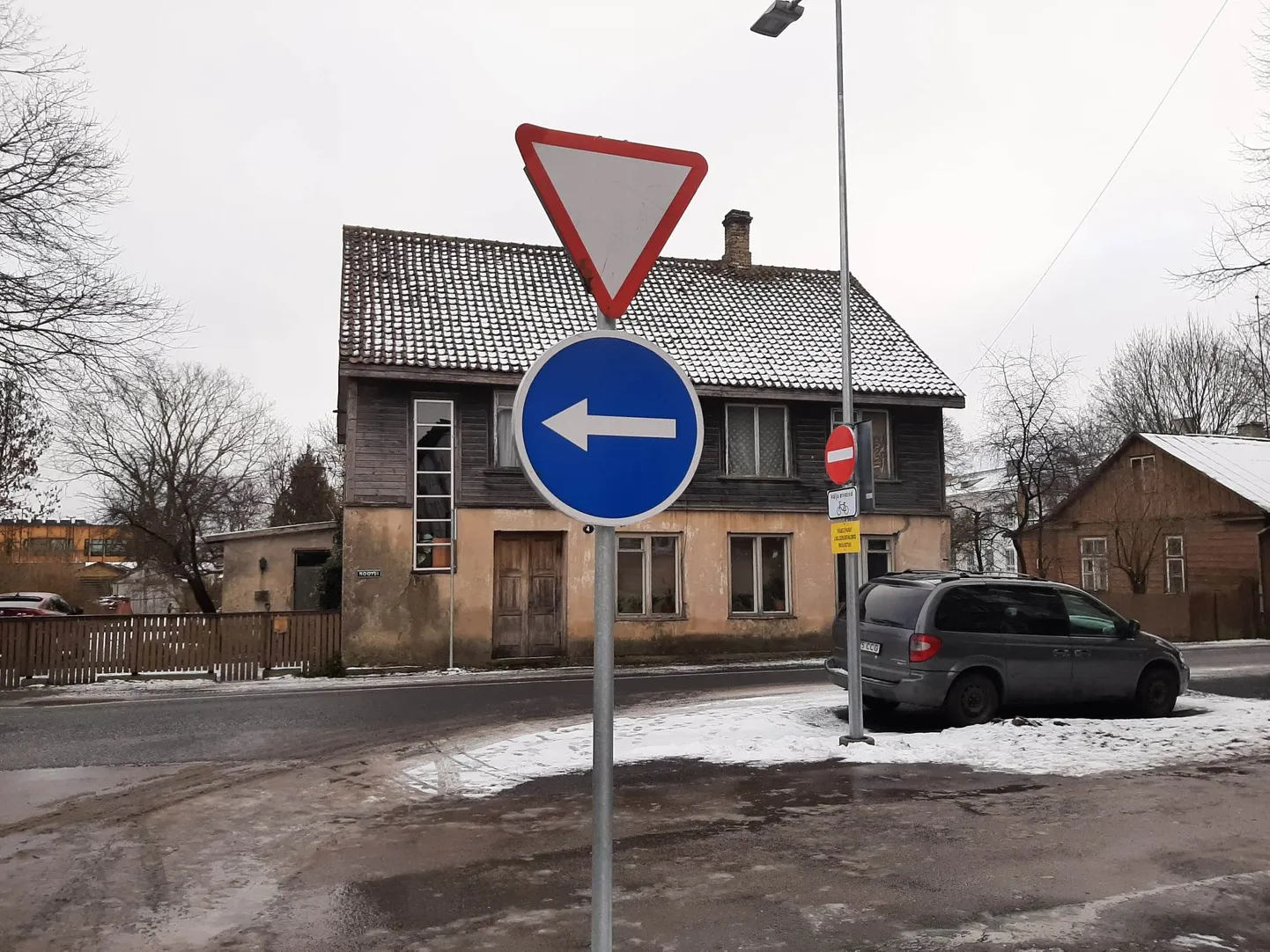 Ojassoo ja Rootsi tänava ristmik
