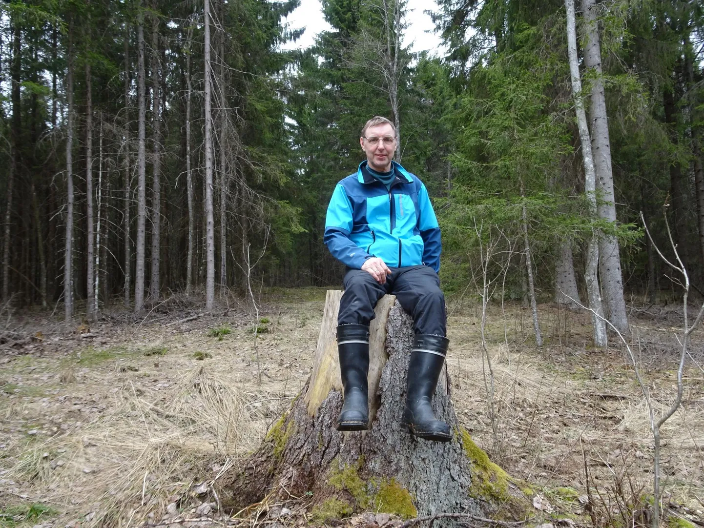 Aldo Rauk leiab, et ajaloo mäletamise vajadusest hoolimata on Ennuksemäe punker raha ja looduse raiskamine.