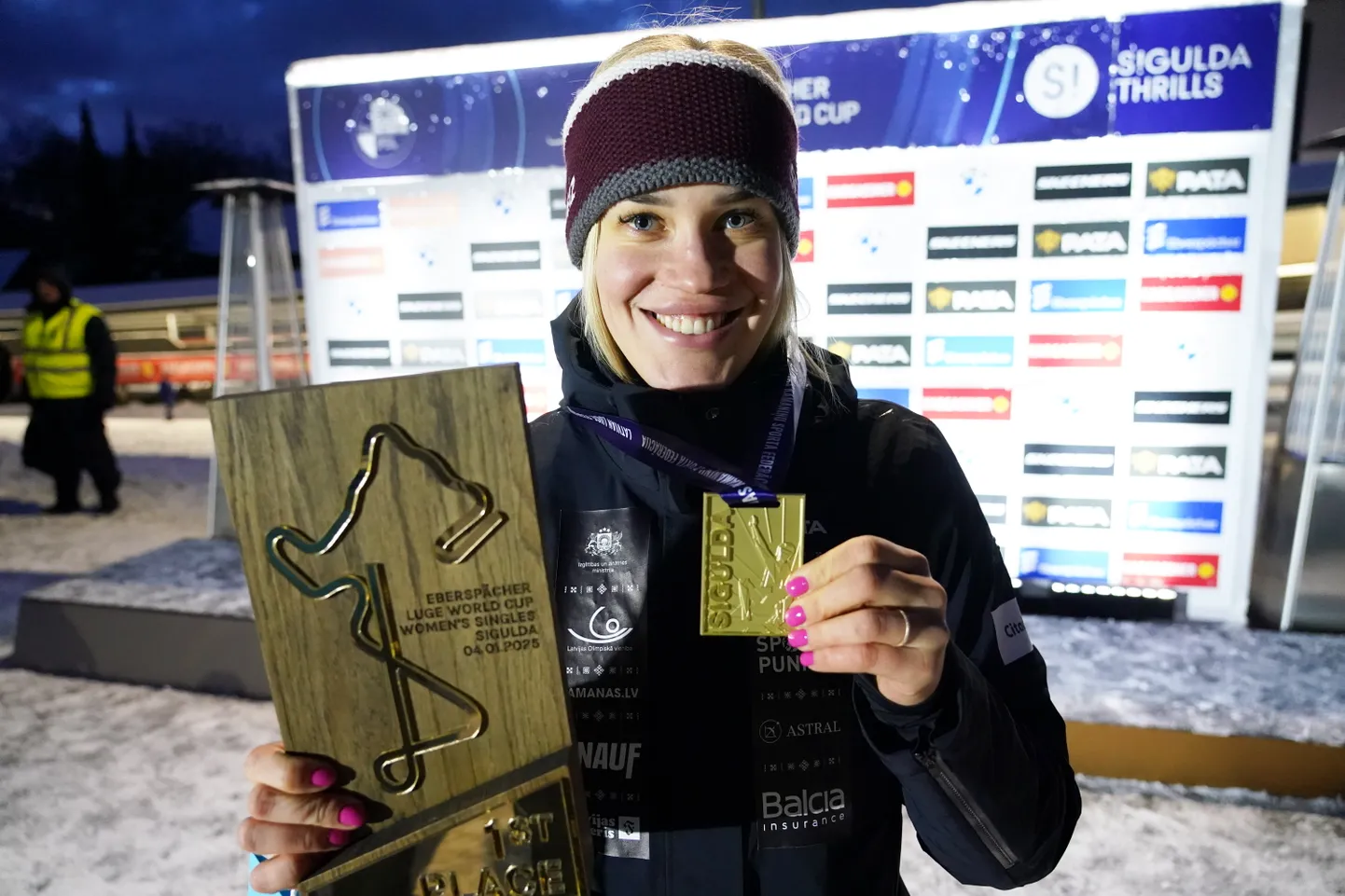 "Eberspächer" Pasaules kausa ceturtā posma kamaniņu sportā apbalvošanas ceremonija.