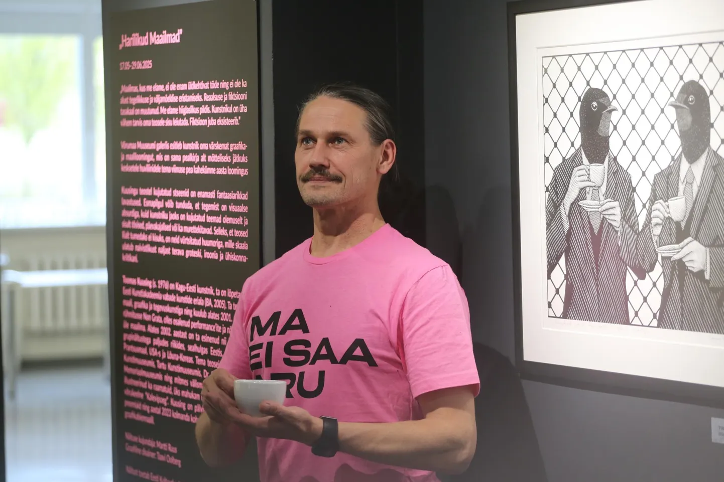 Võrus elav ja töötav Toomas Kuusing on tänapäeva Eestis üks omapärasema pildikeelega kunstnikke.