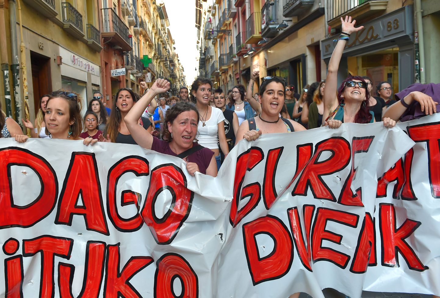 Meeleavaldajad pärast eelmist kohtuotsust Pamplonas.