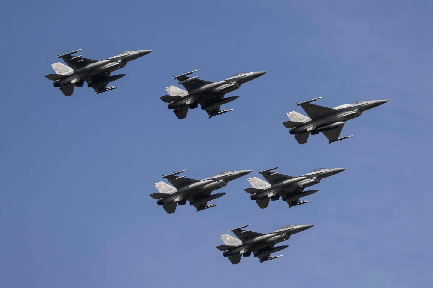 Poola õhujõudude hävitajad F-16.