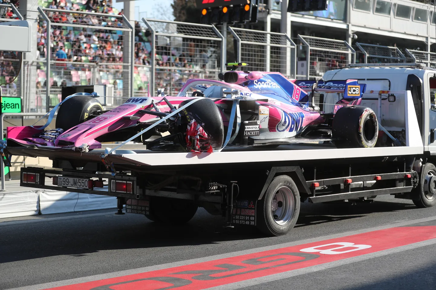 Lance Strolli vormel 1 auto.