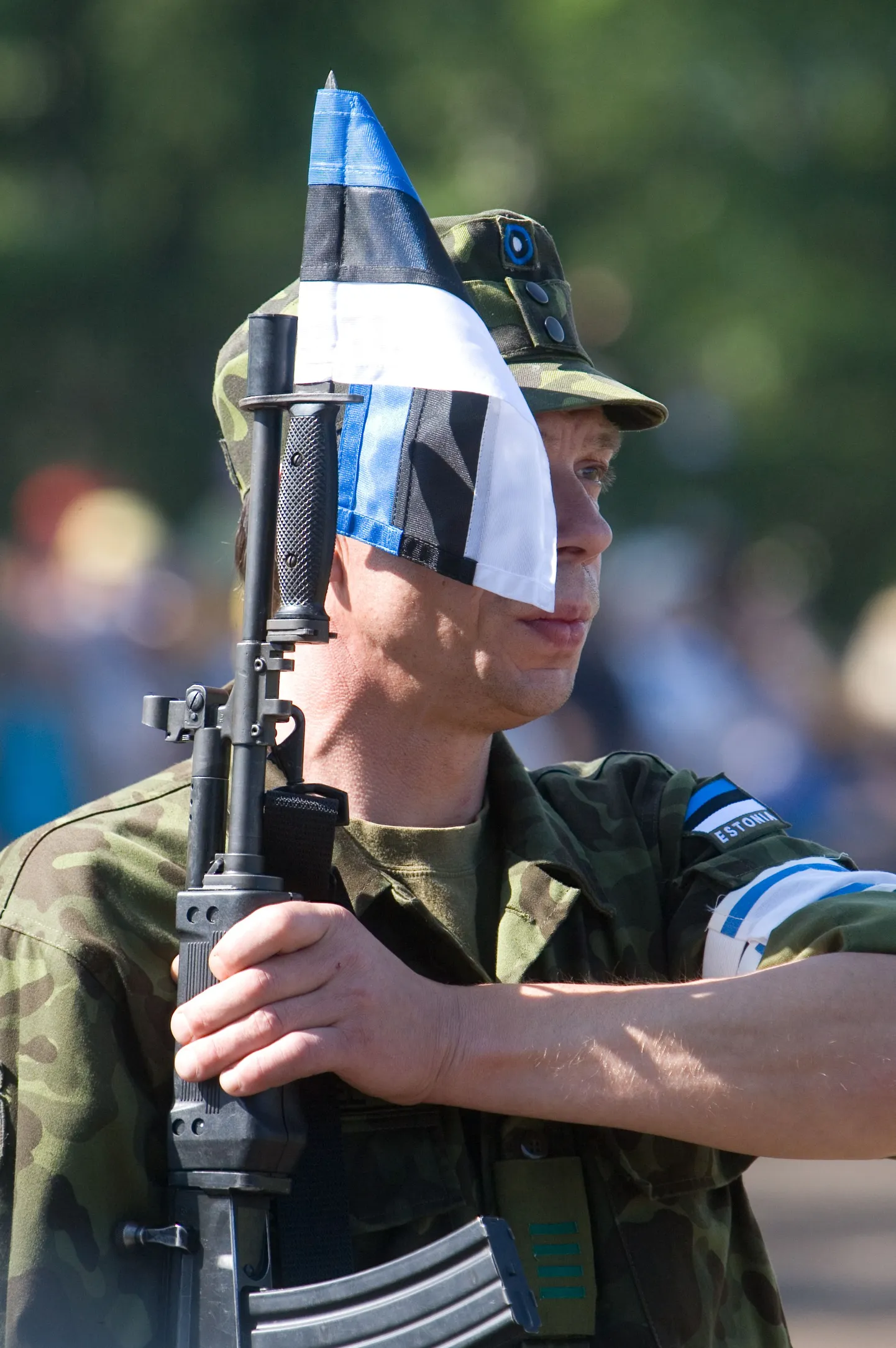 Kaitseliitlane 2007. aastal Raplas toimunud võidupühaparaadil.