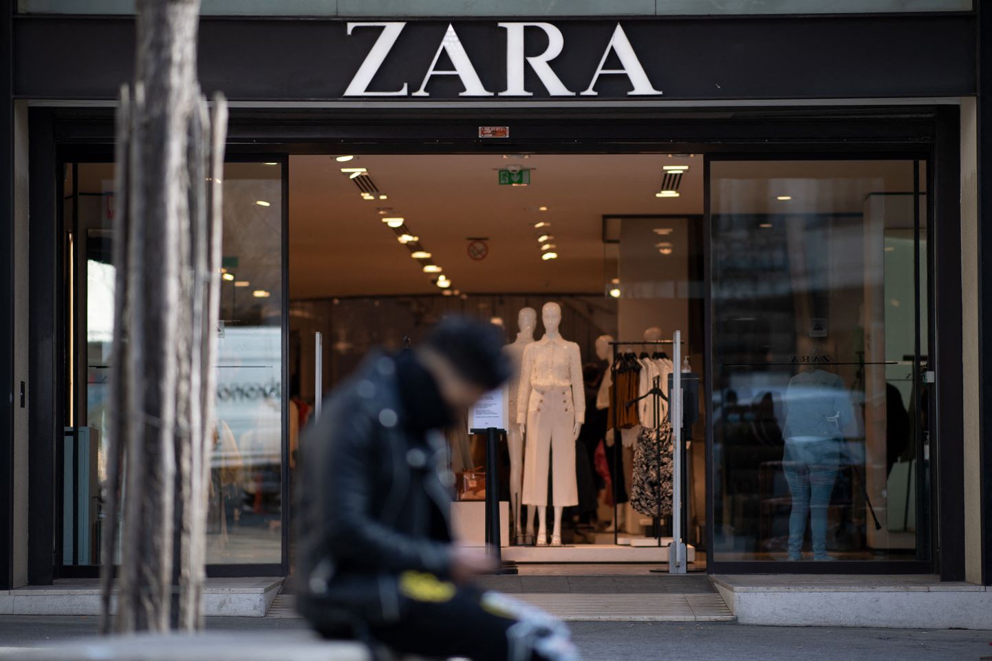 магазин Zara во Франции.