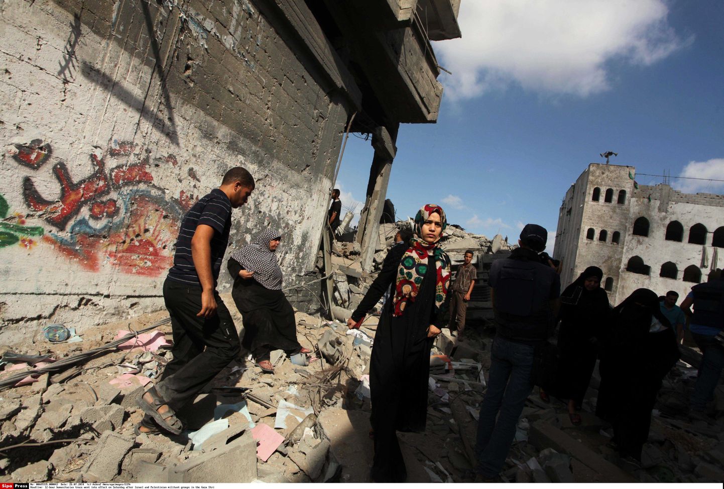 Palestiinlased saavad vaherahu ajal võimaluse purustatud linnas vabamalt liikuda ja varusid täiendada.