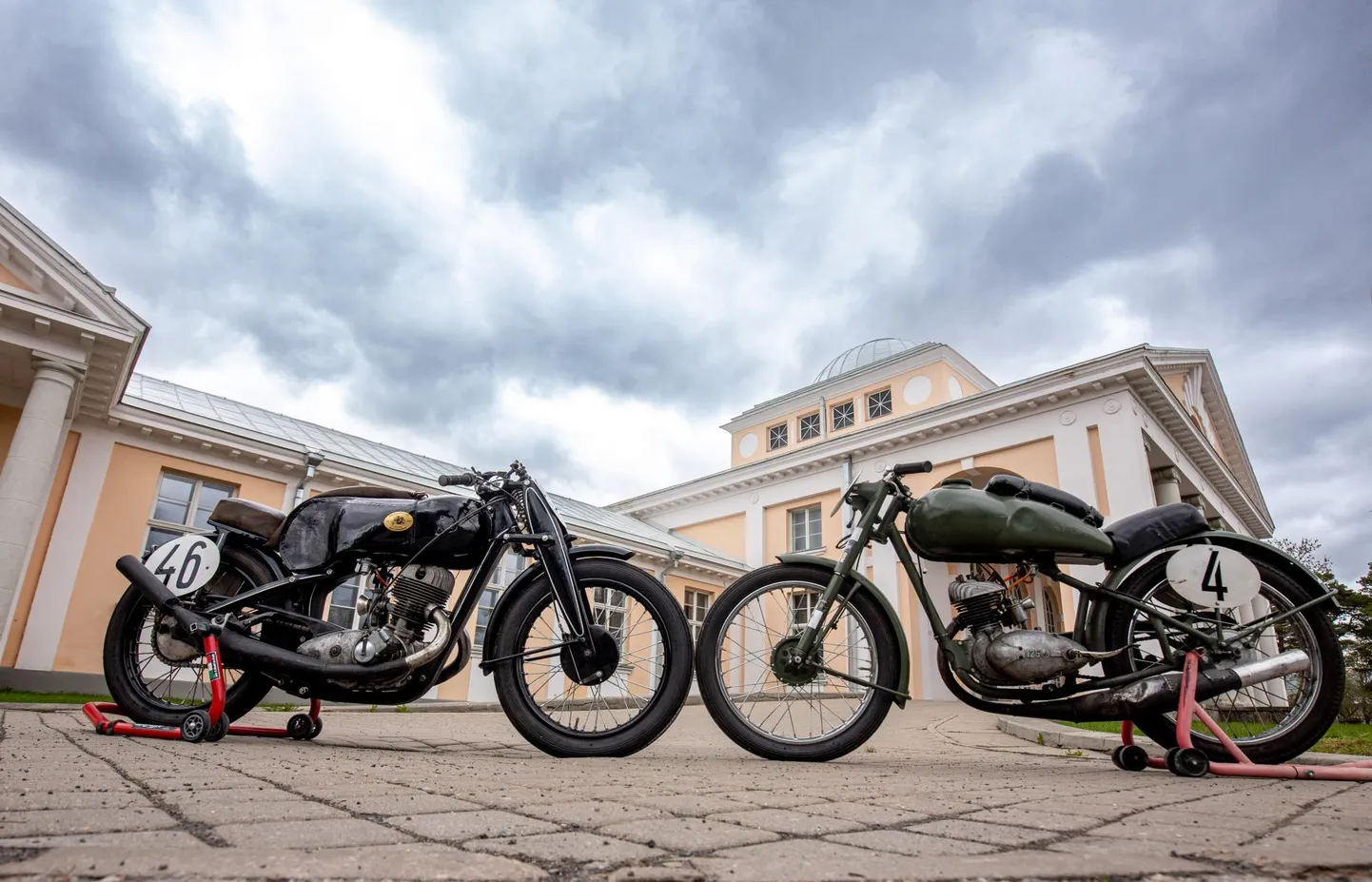 Tänavu Heino Korb motohooaja avamisele oma kaherattalistega Mudaravila ette ei tule, kuid järgmisel nädalavahetusel võistleb ta juba ringrajal.