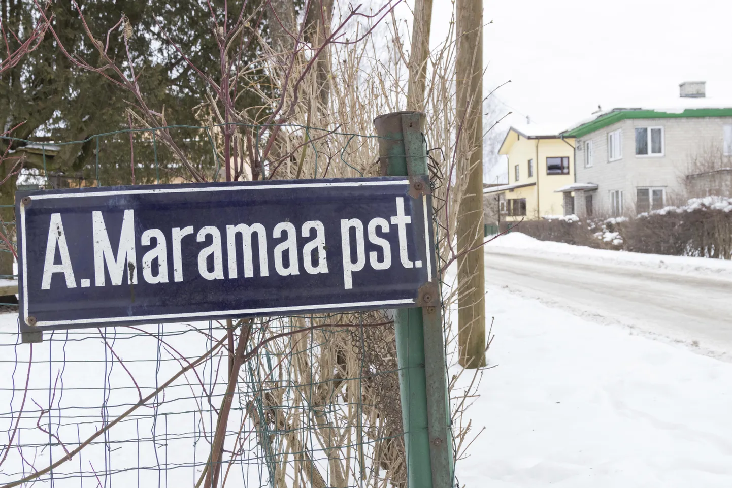 Seniseid tänavasilte linn asendama ei hakka, uus kord hakkab kehtima uute puhul.