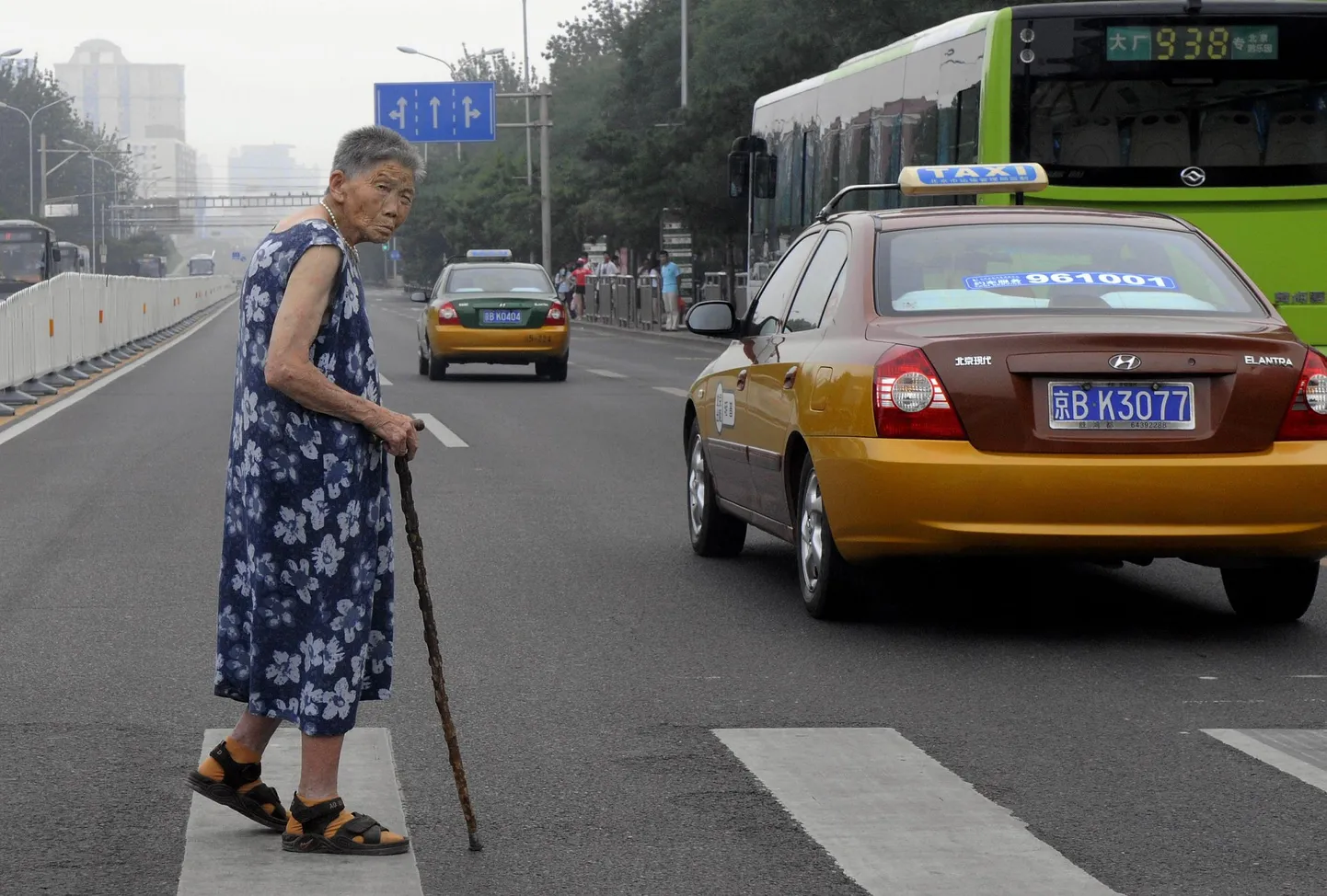 Pekingi mammi, taksod ja buss