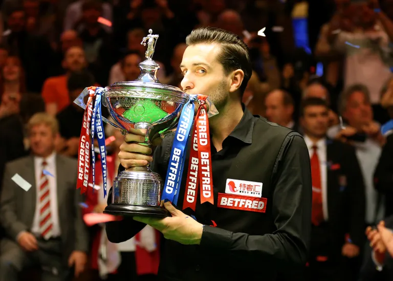 Mark Selby tuli kolmandat korda snuukri maailmameistriks. FOTOD: Steven Paston/PA Wire/PA Images/Scanpix