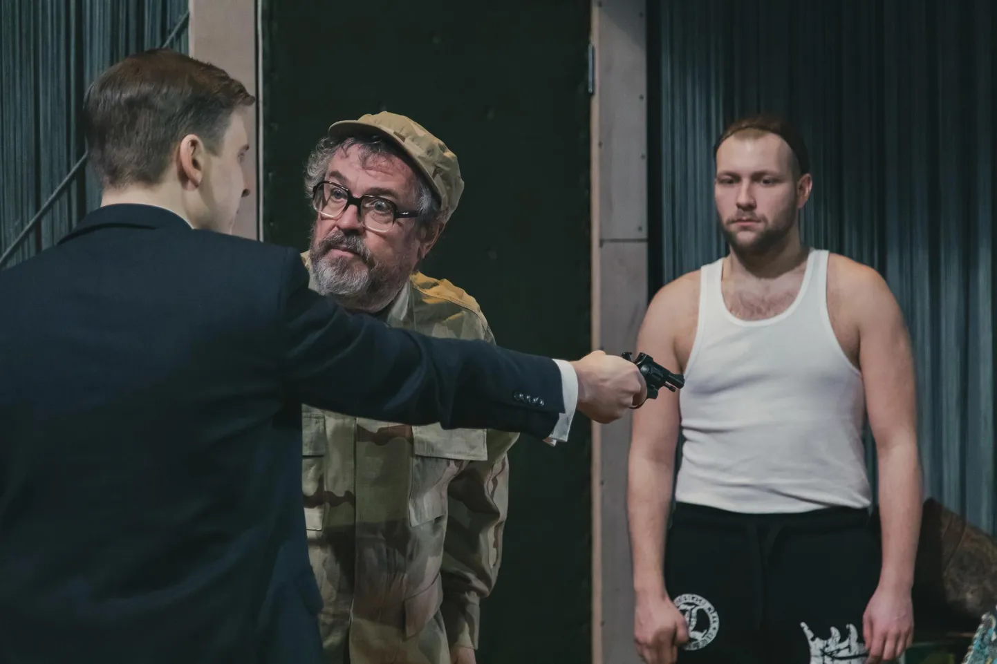 25. jaanuaril esietendus Pärnu Endla teatris Sławomir Mrożeki “Tango”. Pildil Ott Raidmets (vasakul), Jaan Rekkor ja Nils Mattias Steinberg.