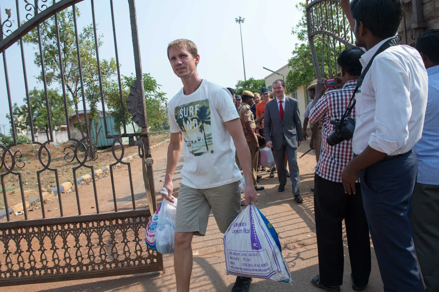 Eestlastest laevakaitsjad vabanesid 5. aprillil 2014 kautsjoni vastu India Chennai vanglast.
