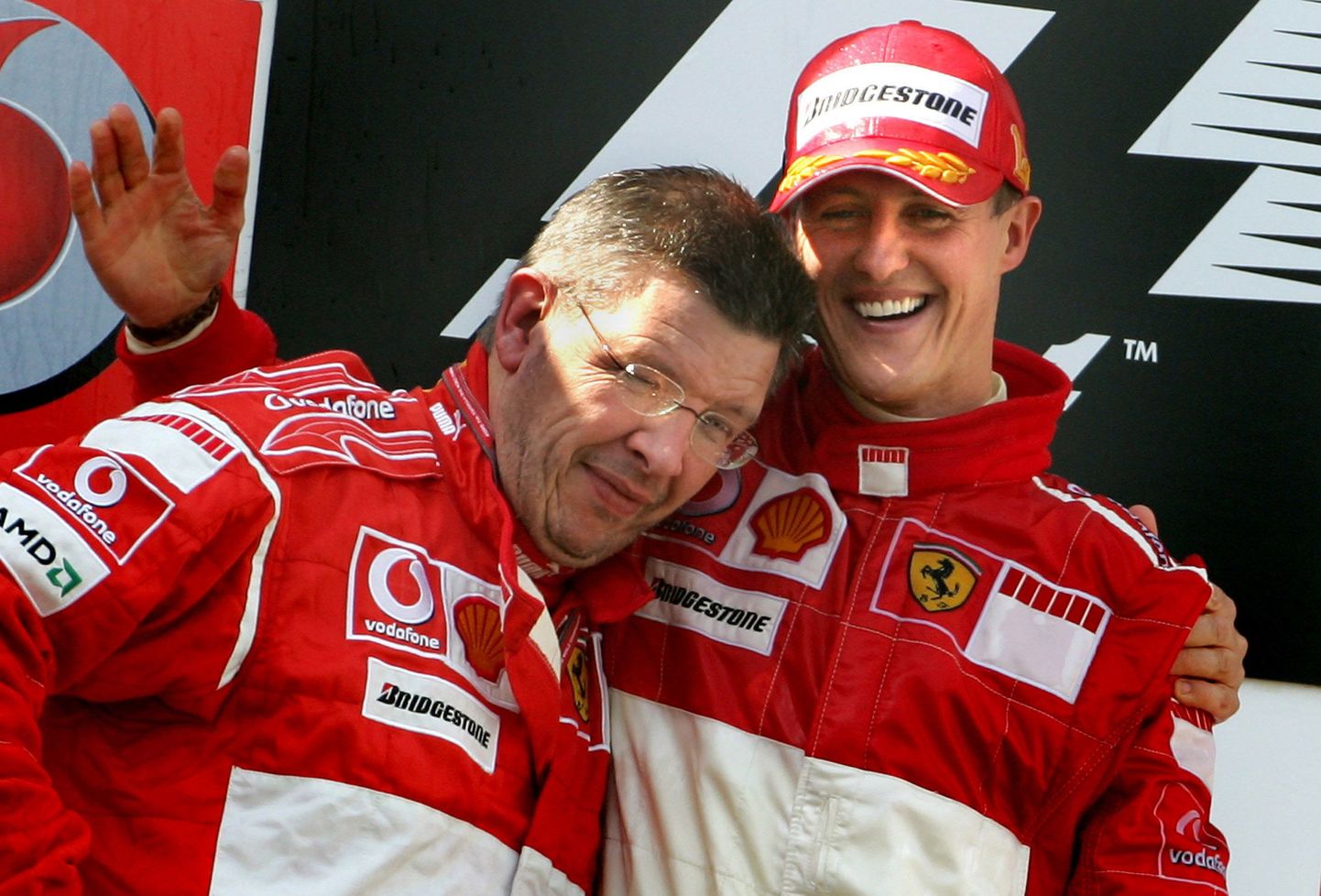 Ross Brawn (vasakul) ja Michael Schumacher olid Ferraris võidukas kombinatsioon.