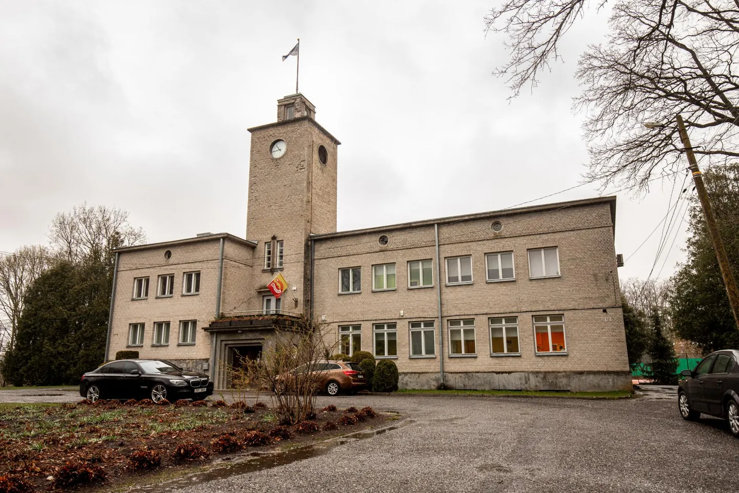 1930. aastate lõpus ehitatud ja kultuurimälestiste registrisse kuuluvas ajaloolises raehoones on olemasoleva ehitusprojekti kohaselt kavas teha täielik uuendus.