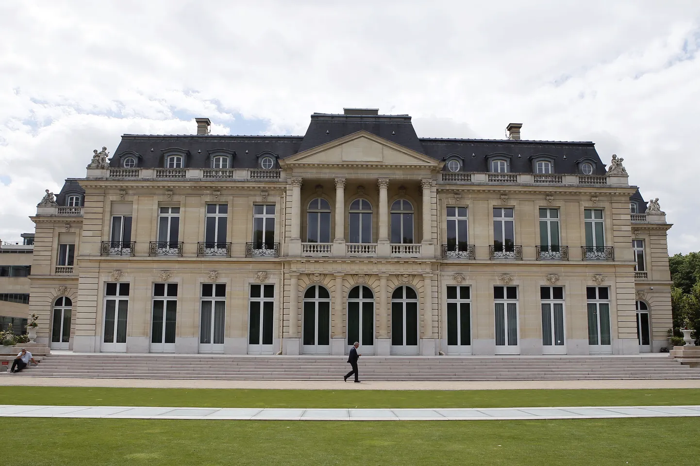OECD peakorter Pariisis.