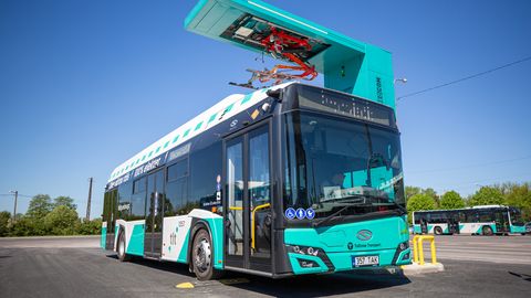 ФОТО ⟩ Таллинн выпускает на городские маршруты новые электробусы