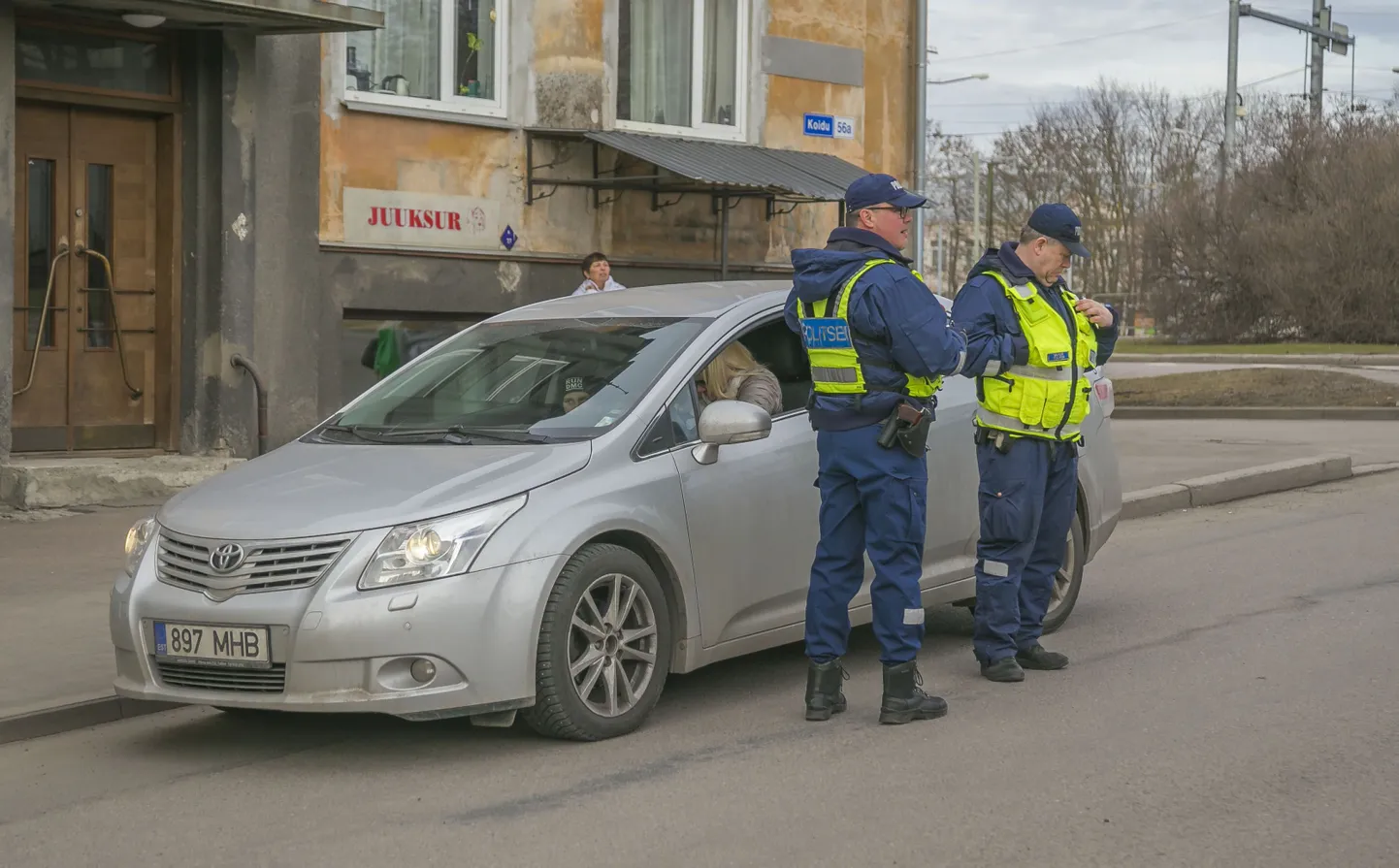 Полиция проверяет водителя. Иллюстративное фото.