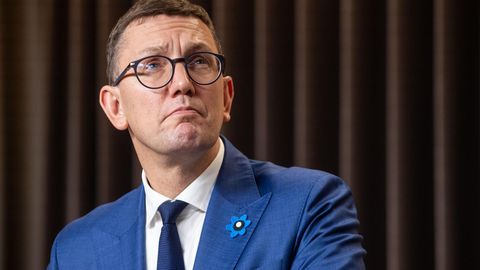 MARTIN EHALA ⟩ Michal alustas lootusetut heitlust tõsiasjade vastu