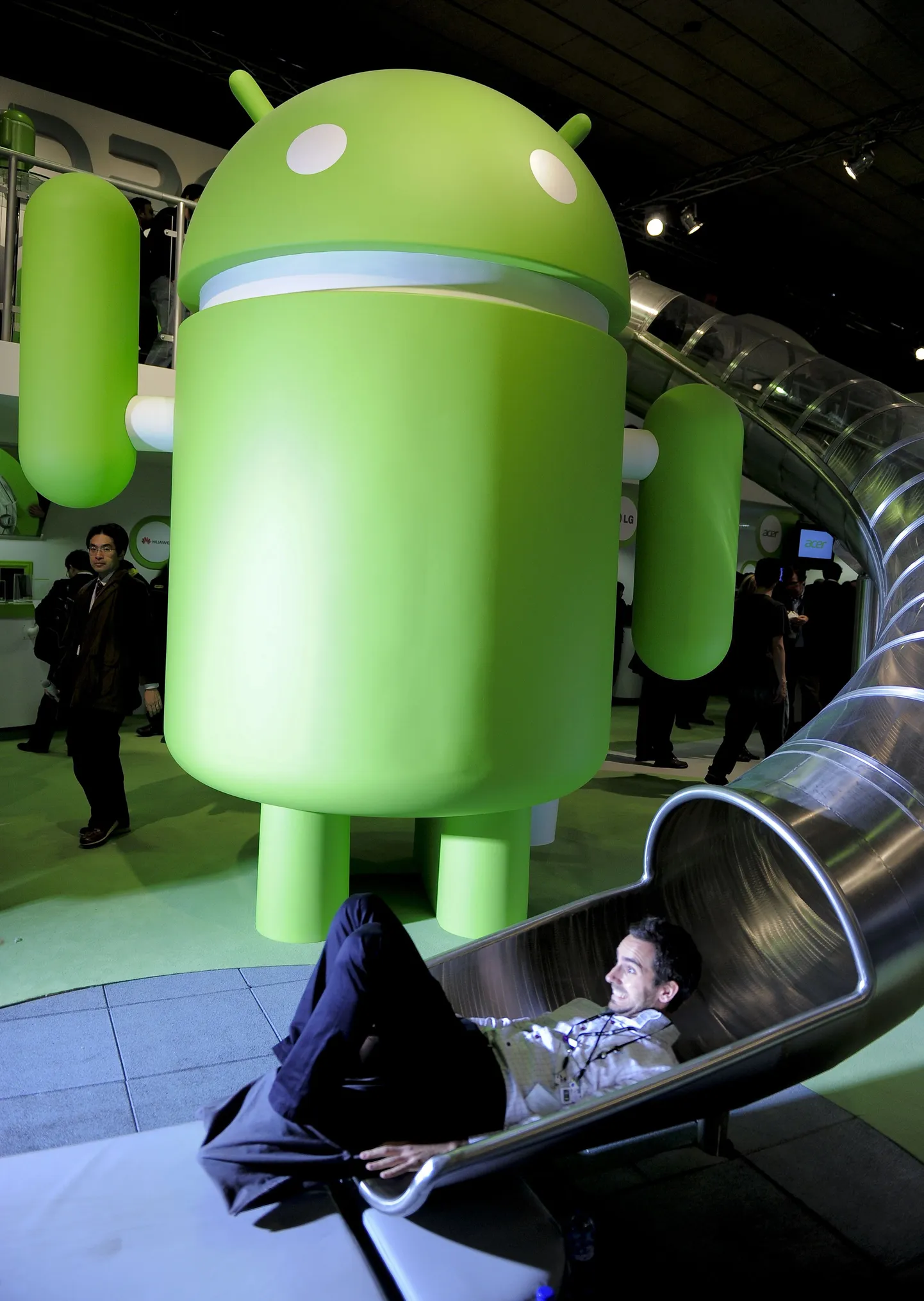 Boeing loob Androidil töötavad telefoni.