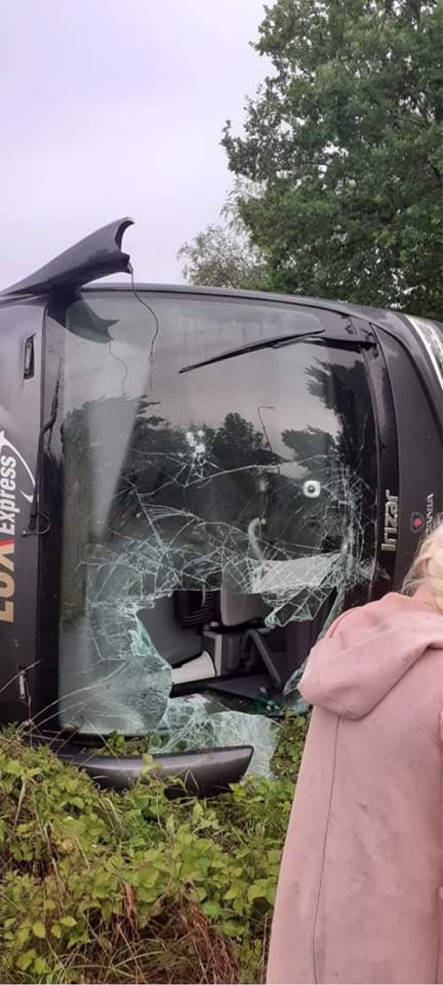 Õhtune buss kraavis