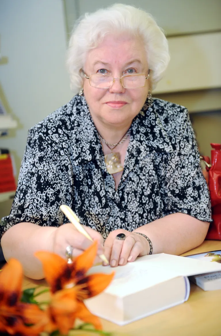 Monika Zīle