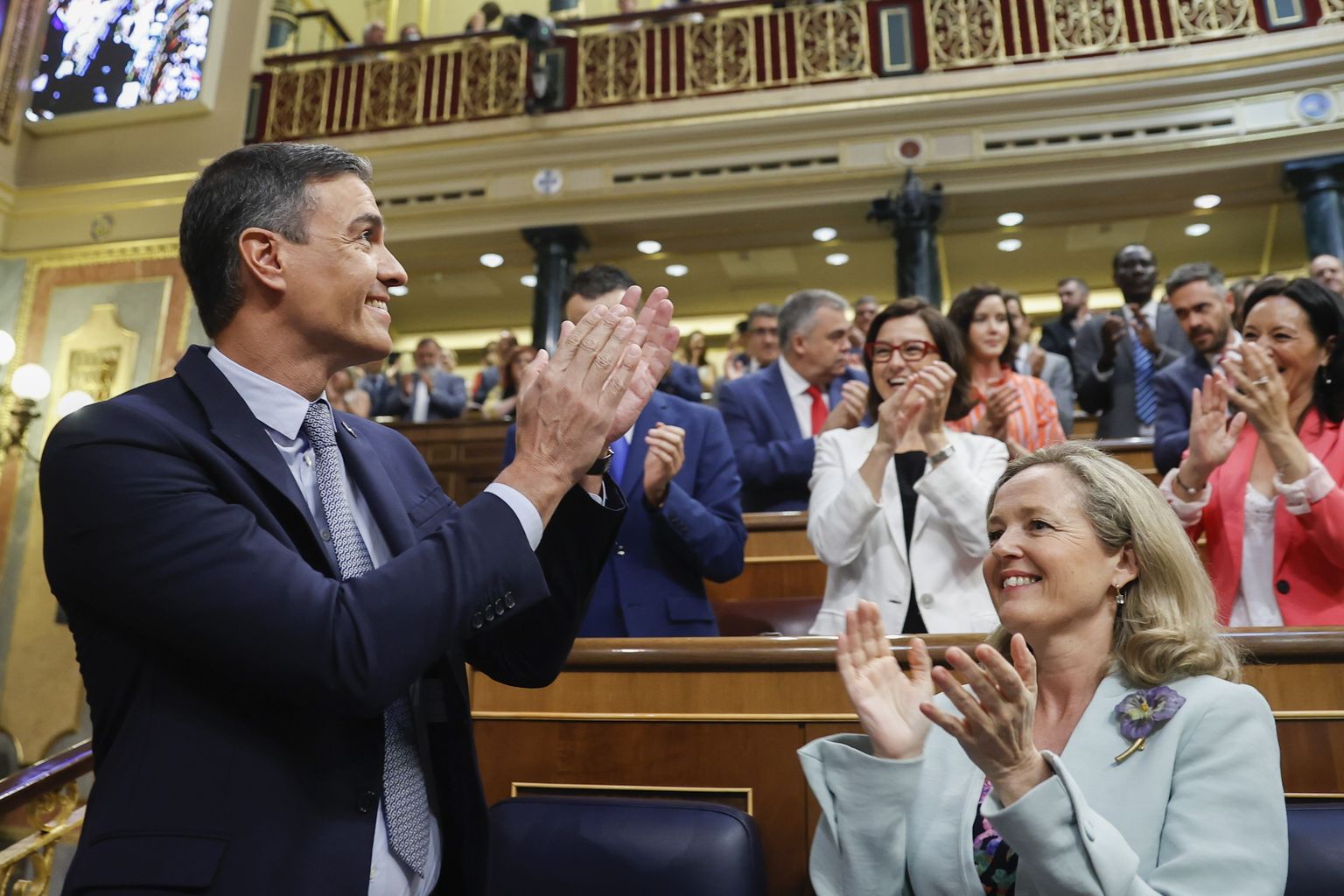 Hispaania peaminister Pedro Sanchez parlamendi ees uutest maksudest rääkimas
