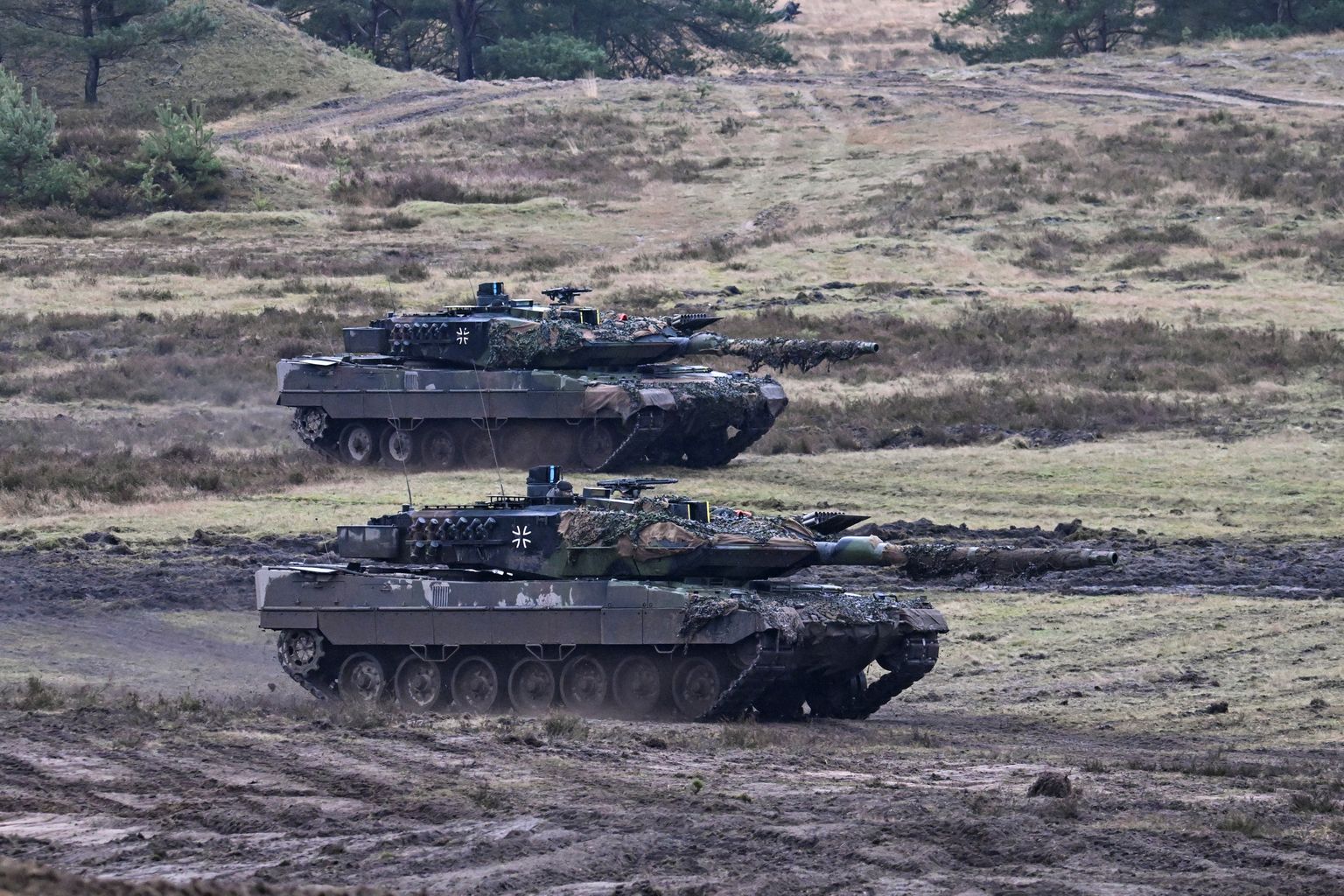 Tanki "Leopard 2".