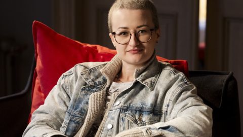 RĪTA KAFIJA AR DZEJNIEKU ⟩ Elvīra Bloma