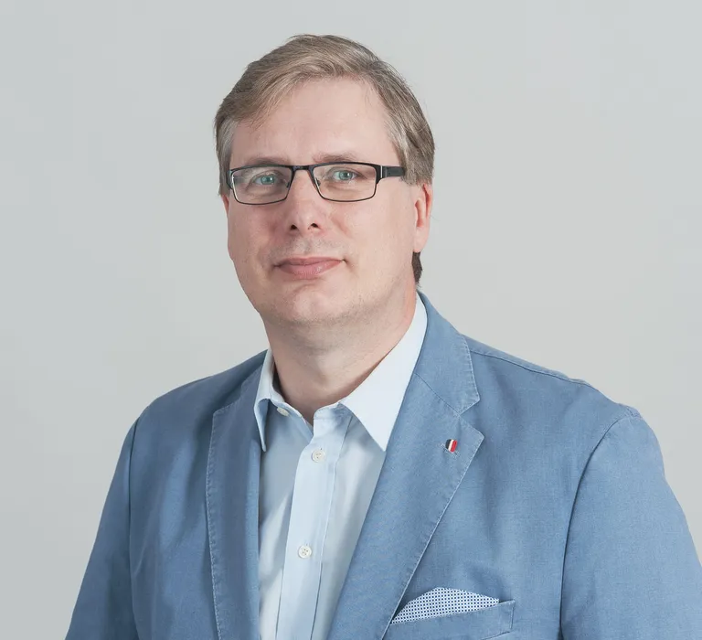 Erkki Joasoon, puutekinnaste leiutaja.