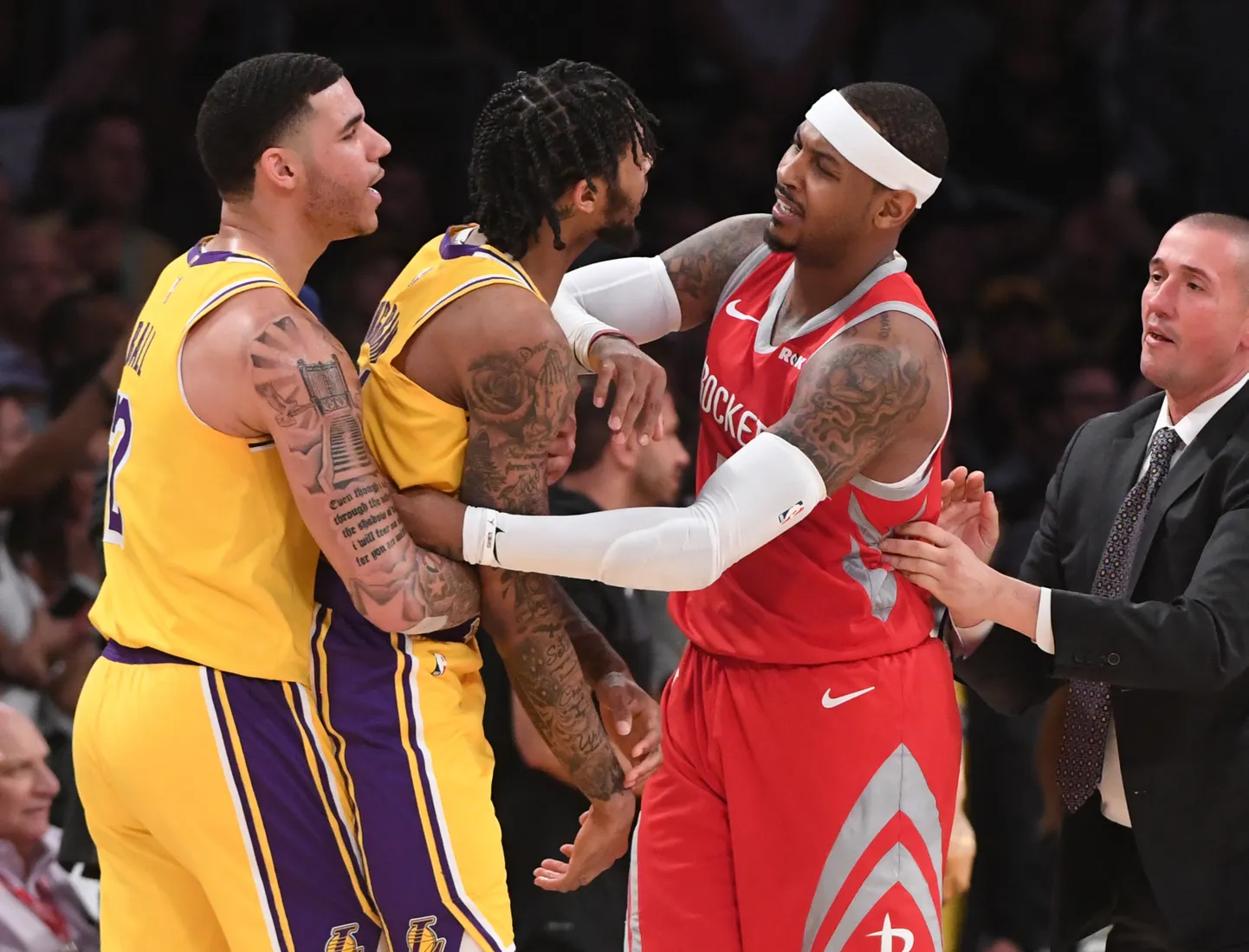 Lonzo Ball ja Carmelo Anthony hoaivad Brandon Ingrami tagasi