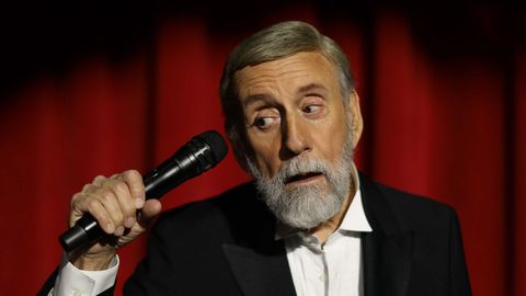 Kantrilegend Ray Stevens taastub kaelaluumurdust
