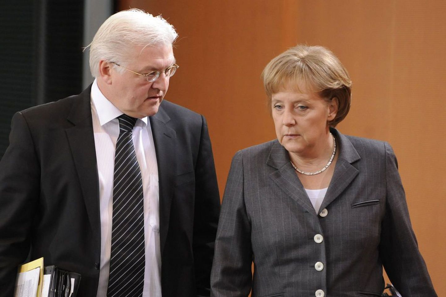 Kantsler Angela Merkel ja välisminister Frank-Walter Steinmeier.