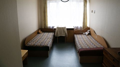 VAAKUS HINGE ⟩ Läti hooldekodu süüdistatakse raske puudega teismelise skeletiks näljutamises