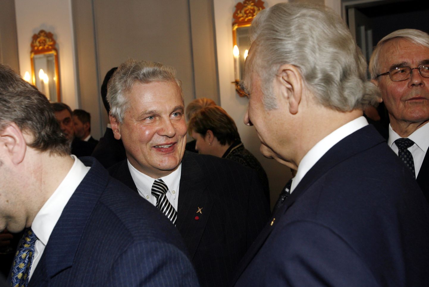 Херман Симм в 2006 году с президентом Арнольдом Рюйтелем.