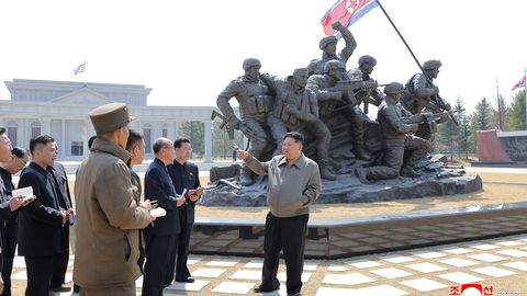 Põhja-Korea korraldas kolm päeva kestnud relvakatsetused