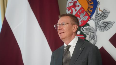 Läti president peab võimalikuks valitsuse moodustamist iseseisvuspäevaks